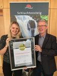 Projektleiter Klaus Nieke und Katharina Maier freuen sich über die erneute Auszeichnung